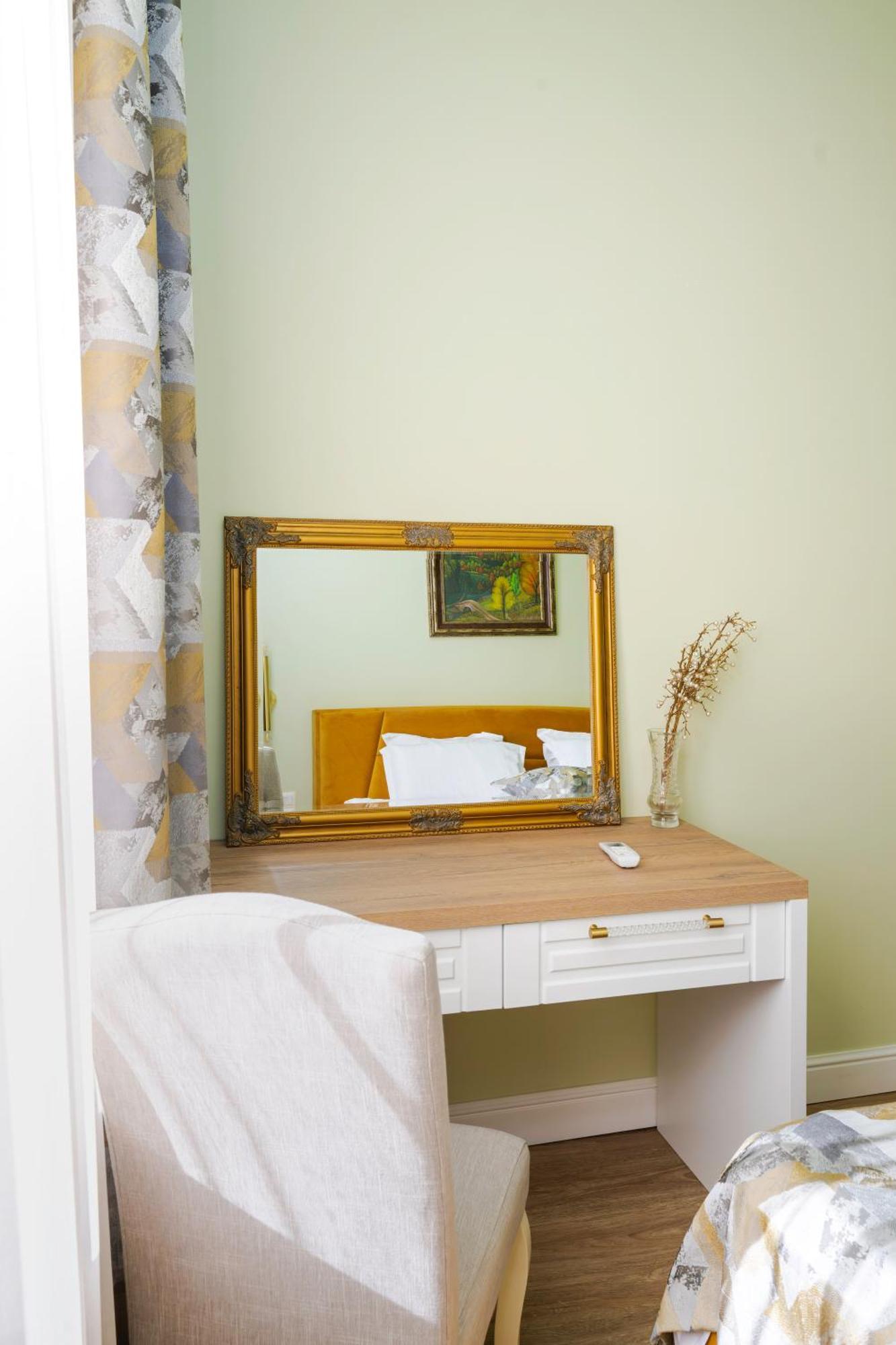 Urban Charm & Comfort - Chic 2Bd In Prime Location By Flat Mаnager София Екстериор снимка